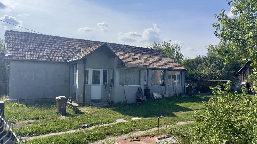 Casă cu 3 camere în Central