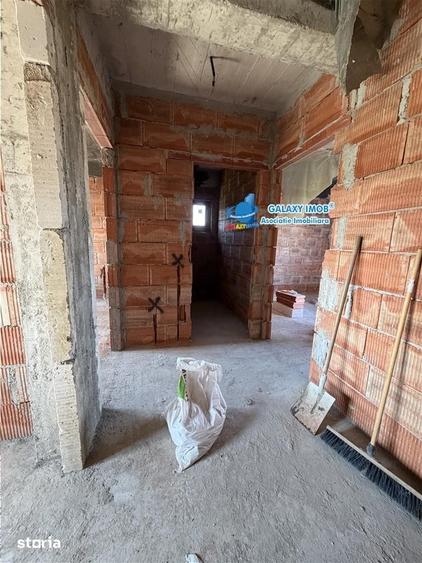 Casă cu 4 camere cu Teren 220 Mp în Central