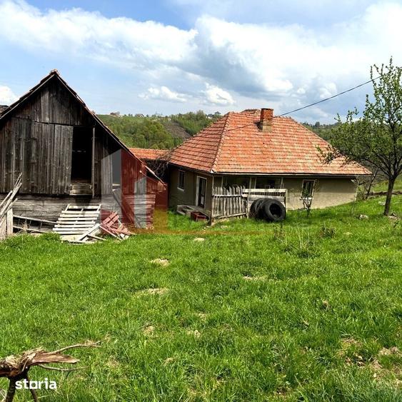Casă cu 5 camere cu Canalizare în Bran