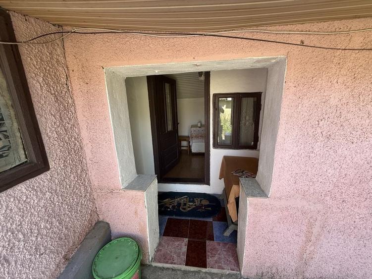 Casă cu 3 camere în Cornu