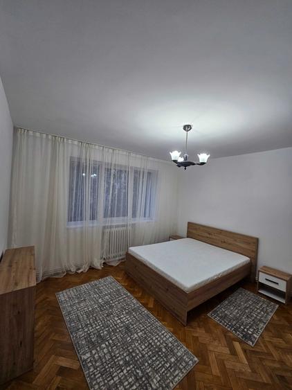 Apartament cu 2 camere decomandat în Plopilor