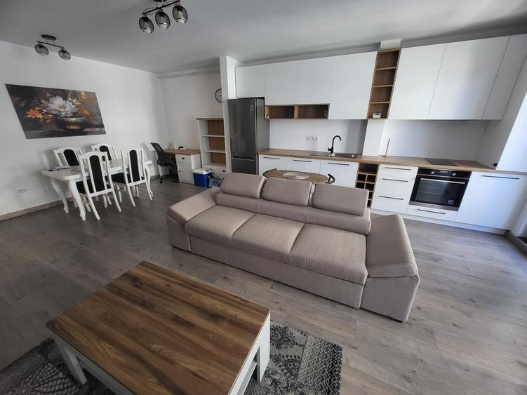 Apartament cu 2 camere semidecomandat în Florești