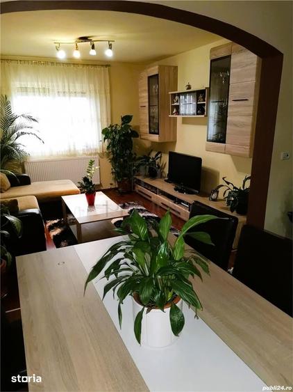 Casă cu 4 camere cu Teren 560 Mp în Sânmihaiu Român