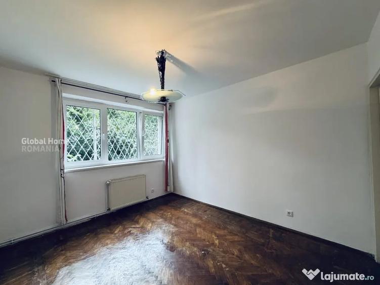 Apartament cu 3 camere semidecomandat în 1 Mai