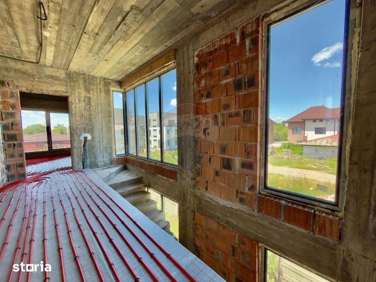 Casă cu 5 camere cu Teren 400 Mp în Central