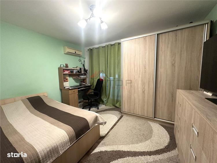 Apartament cu 3 camere decomandat în Central