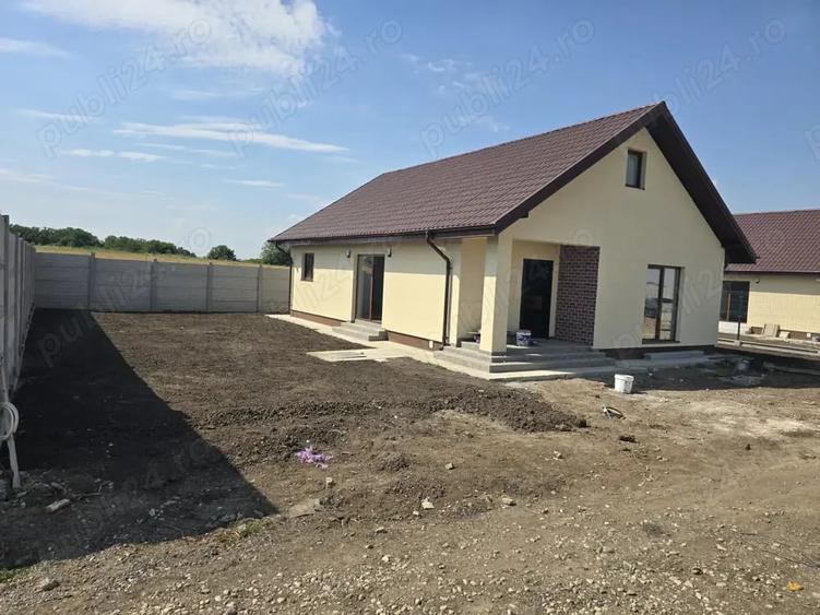 Casă cu 3 camere cu Teren 380 Mp în Dascălu