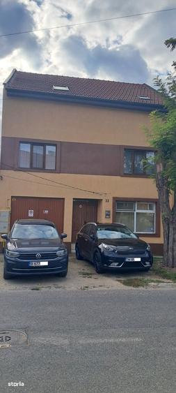 Casă cu 7 camere cu Teren 411 Mp în Iosefin