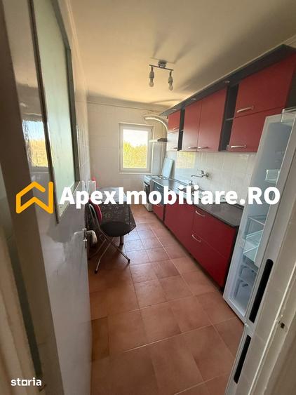 Apartament cu 2 camere decomandat în Văcăresti