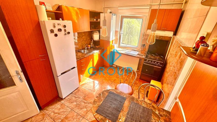 Apartament 3 camere decomandate 70 mp etaj 2 Strada 9 Mai Bacau - 5