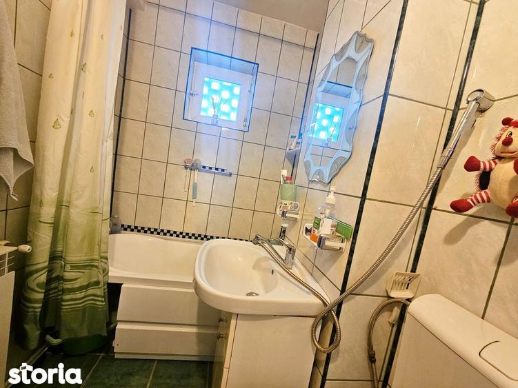 Apartament 2 camere, etaj 1, stradal, bloc lini?tit Micro 40 - 16