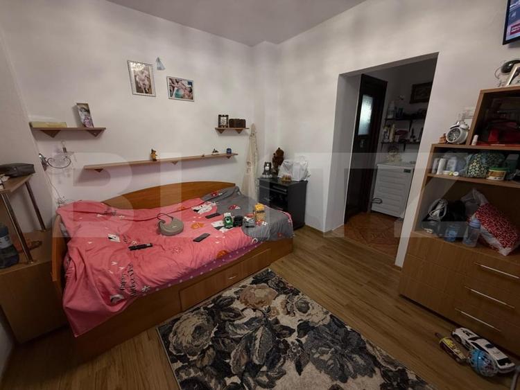 Casă cu 2 camere cu Canalizare în Central