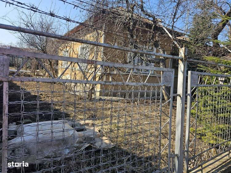 Casă cu 4 camere în Albești