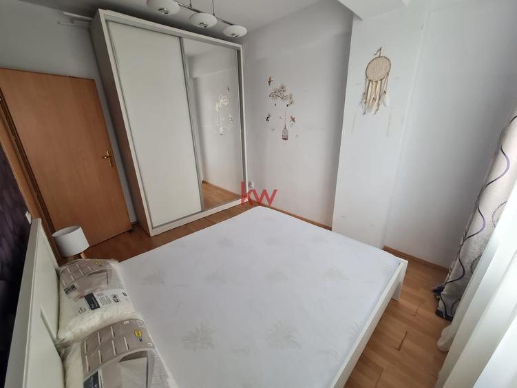 Apartament cu 2 camere decomandat, mobilat în Podul de Piatră