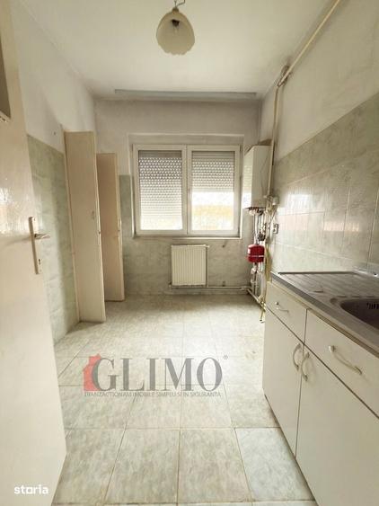 Apartament cu 3 camere decomandat în Mazepa 1