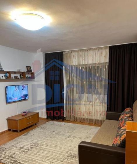 Garsonieră decomandată în Vitan