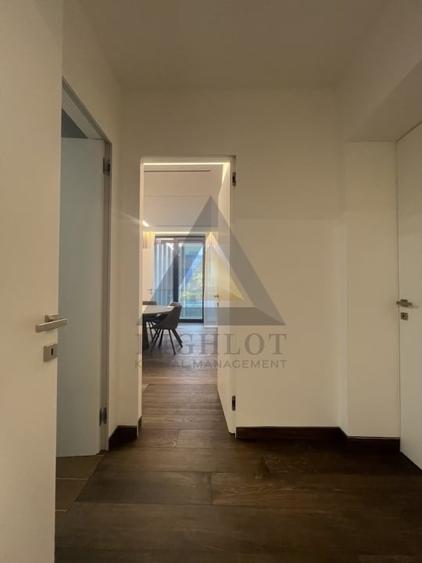Apartament cu 5 camere semidecomandat, mobilat în Kiseleff