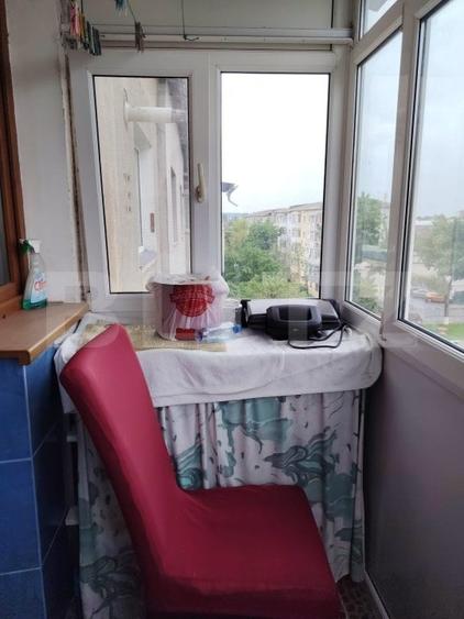 Apartament cu 2 camere semidecomandat, mobilat în Micro 4