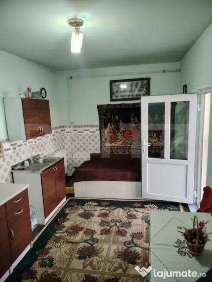Casă cu 3 camere cu Teren 440 Mp în Central