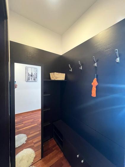 Apartament cu 5 camere decomandat, mobilat în Herăstrău