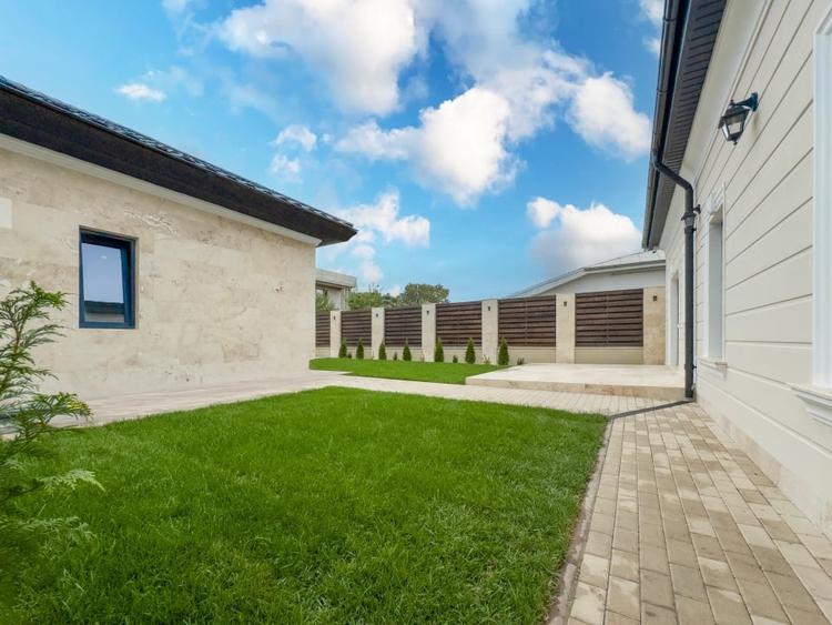Casă individuală cu 4 camere cu Piscina în Valu lui Traian