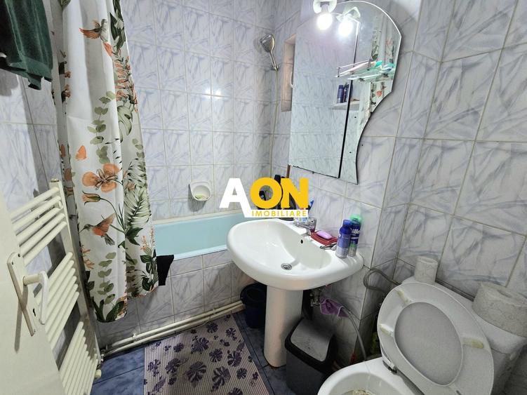 Apartament cu 3 camere decomandat, mobilat în Central