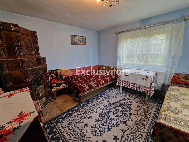 Casă cu Teren 1223 Mp în Moșoaia
