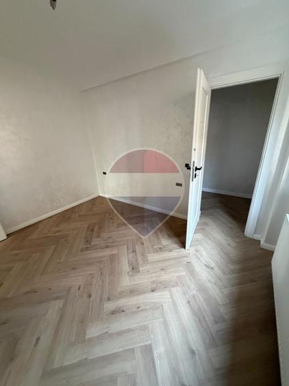 Apartament cu 3 camere decomandat, mobilat în 1 Mai