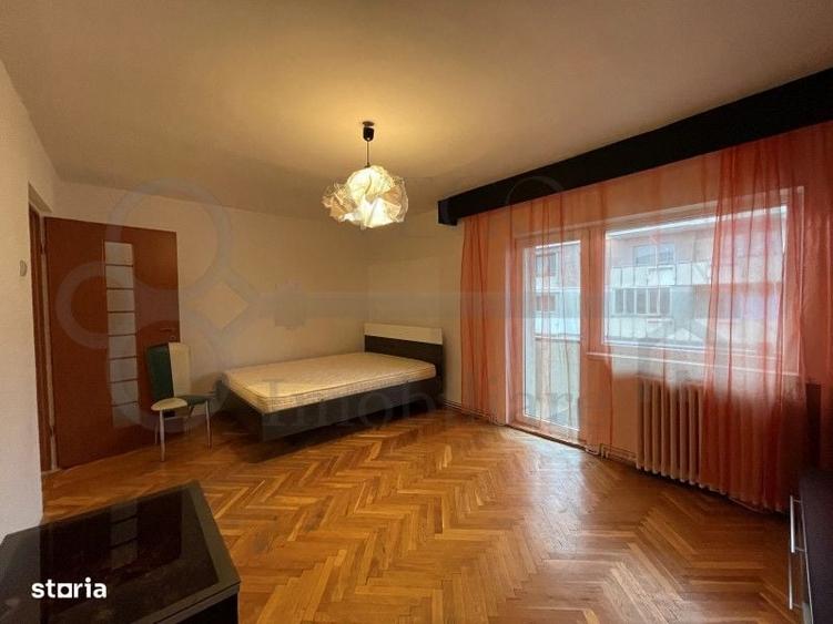 Apartament cu 3 camere decomandat în Mărăști