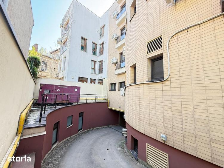 Spațiu comercial, de 2,472 mp, în Grădina Icoanei