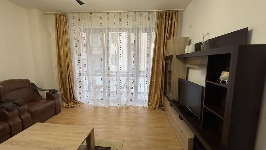 Apartament cu 2 camere decomandat în Roșu