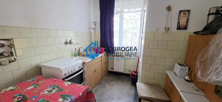 Apartament cu 2 camere semidecomandat în Păcii