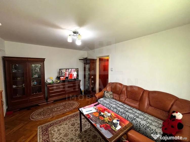 Apartament cu 2 camere semidecomandat în Central