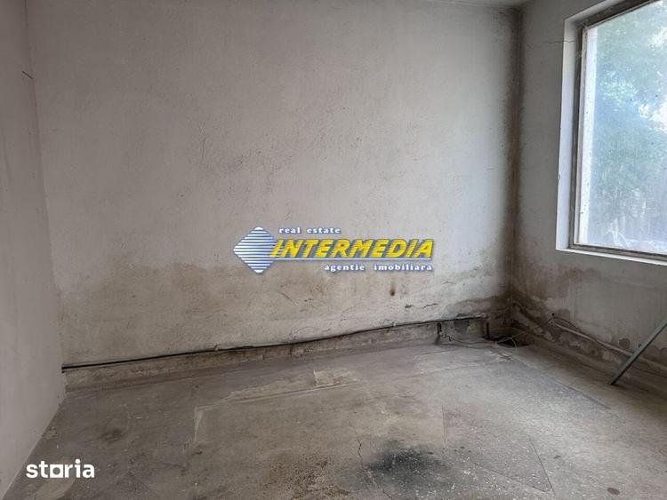 Spațiu comercial, de 250 mp, în Lipoveni