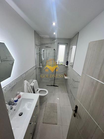 Casă individuală cu 5 camere cu Canalizare în Dezmir