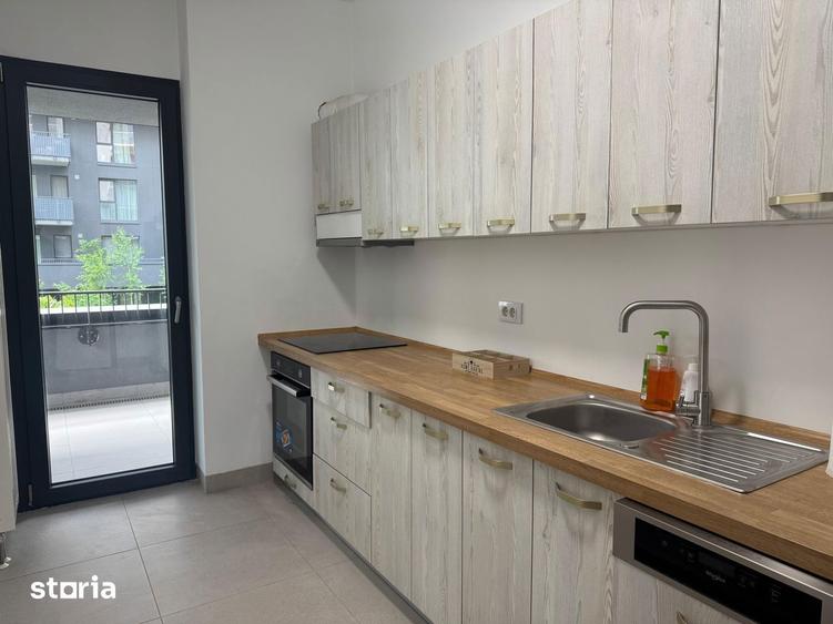 Apartament cu 2 camere decomandat în Baza 3