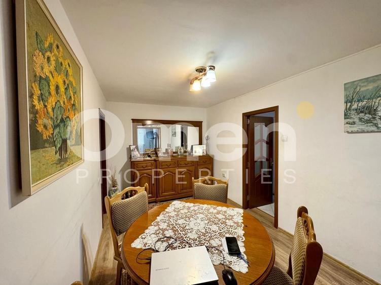 Apartament cu 3 camere semidecomandat, mobilat în Săsar