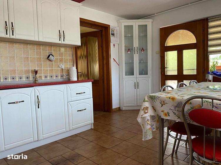 Casă cu 4 camere în Cipău