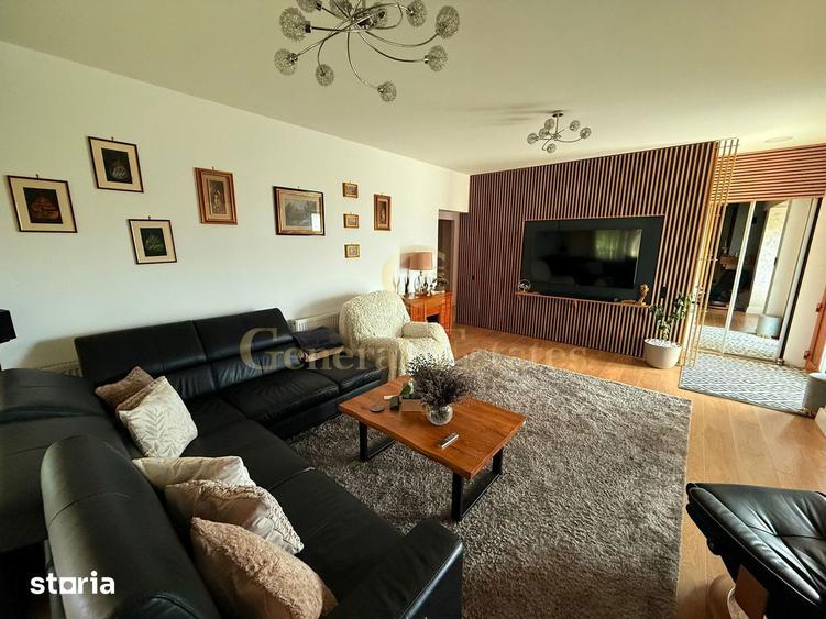 Casă cu 4 camere cu Teren 750 Mp în Central