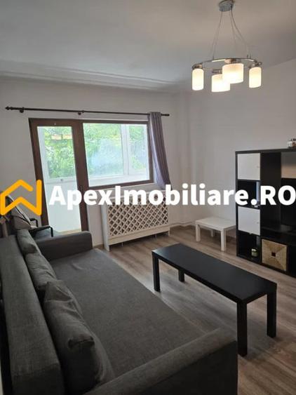 Apartament cu 2 camere semidecomandat în Romană