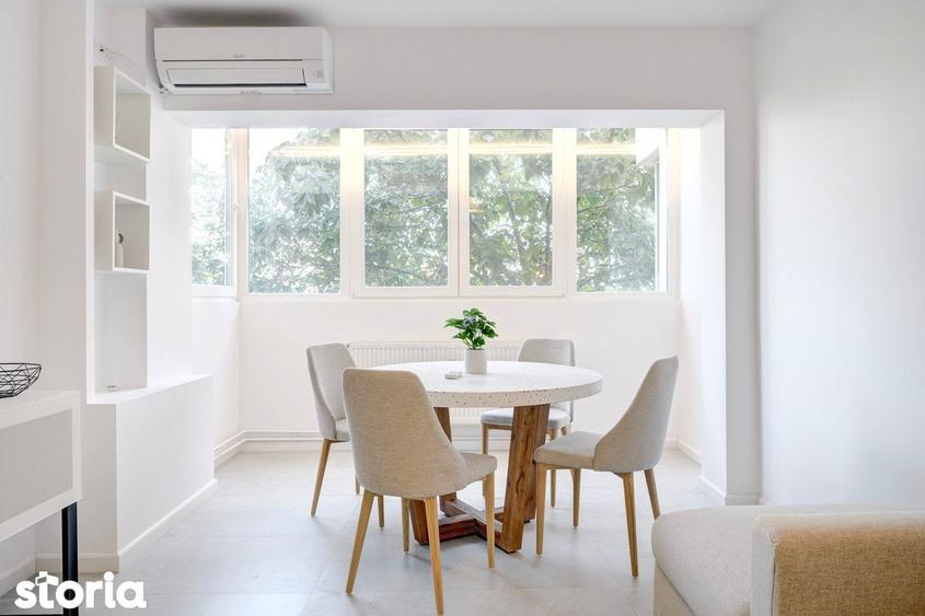 Apartament cu 3 camere semidecomandat în Floreasca