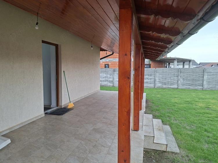 Casă cu Teren 700 Mp în Nojorid