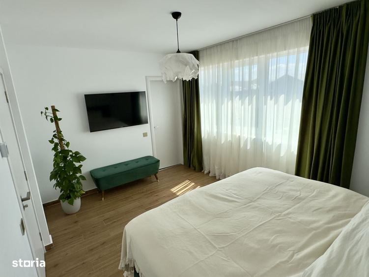 Casă cu 4 camere cu Teren 648 Mp în Sânpetru