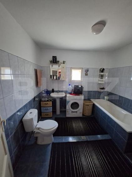 Casă individuală cu 5 camere cu Canalizare în Leșnic