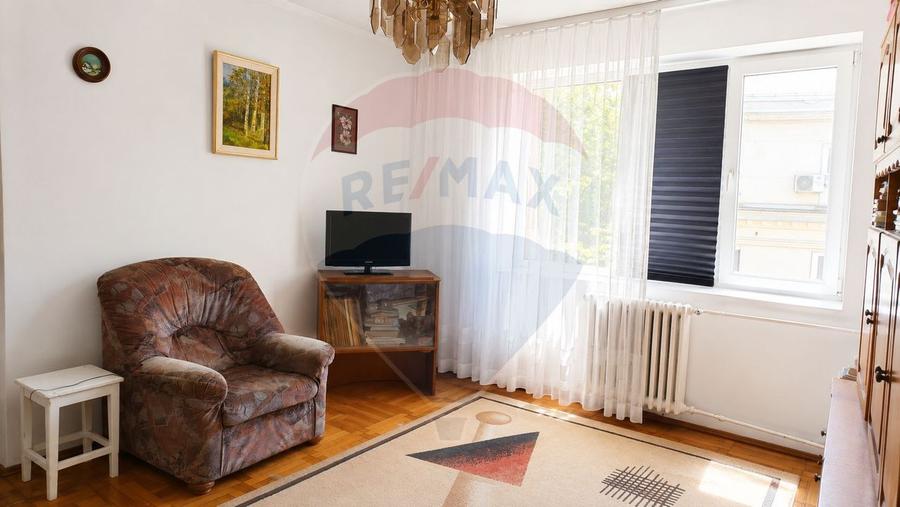 3 camere | 61 mp | Vizavi de Gara de Nord | Etaj 4 | Vedere liberă - 1