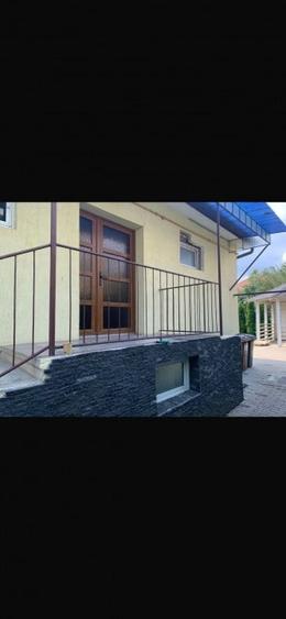 Casă cu 3 camere cu Teren 250 Mp în Calea Poplăcii