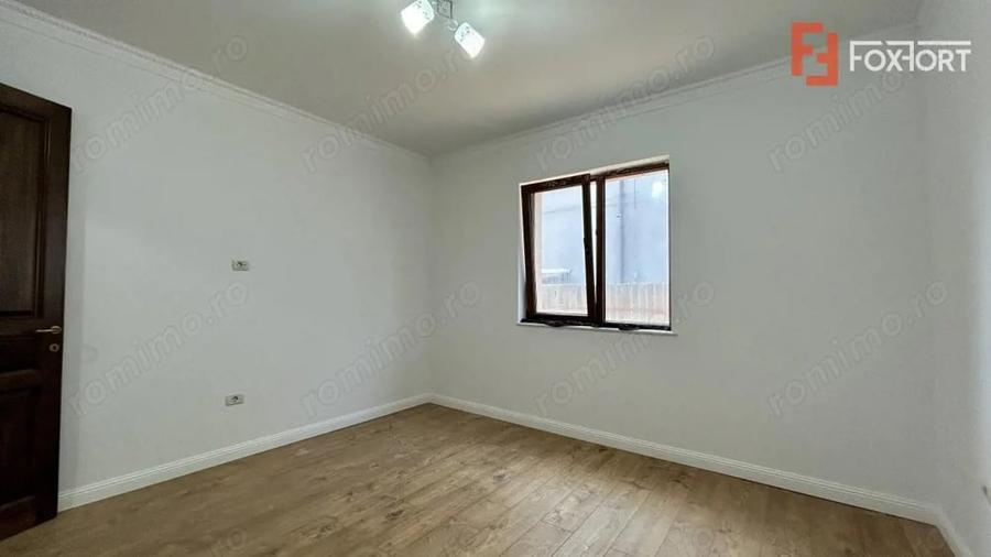 Casă cu 4 camere cu Teren 650 Mp în Ghiroda