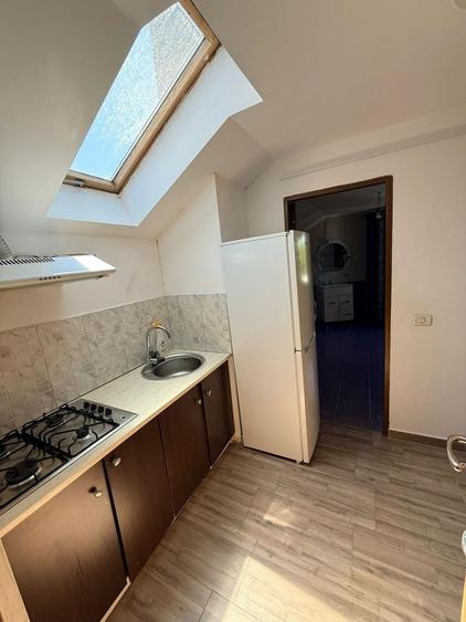 Inchiriez apartamnt intr o vila - 2
