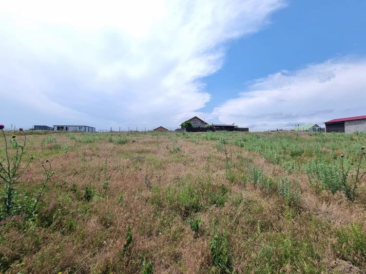 Teren Construcții extravilan de 873 mp, în Vânători