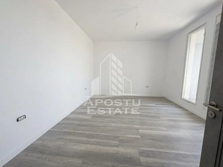 Casă cu 4 camere cu Teren 570 Mp în Giarmata